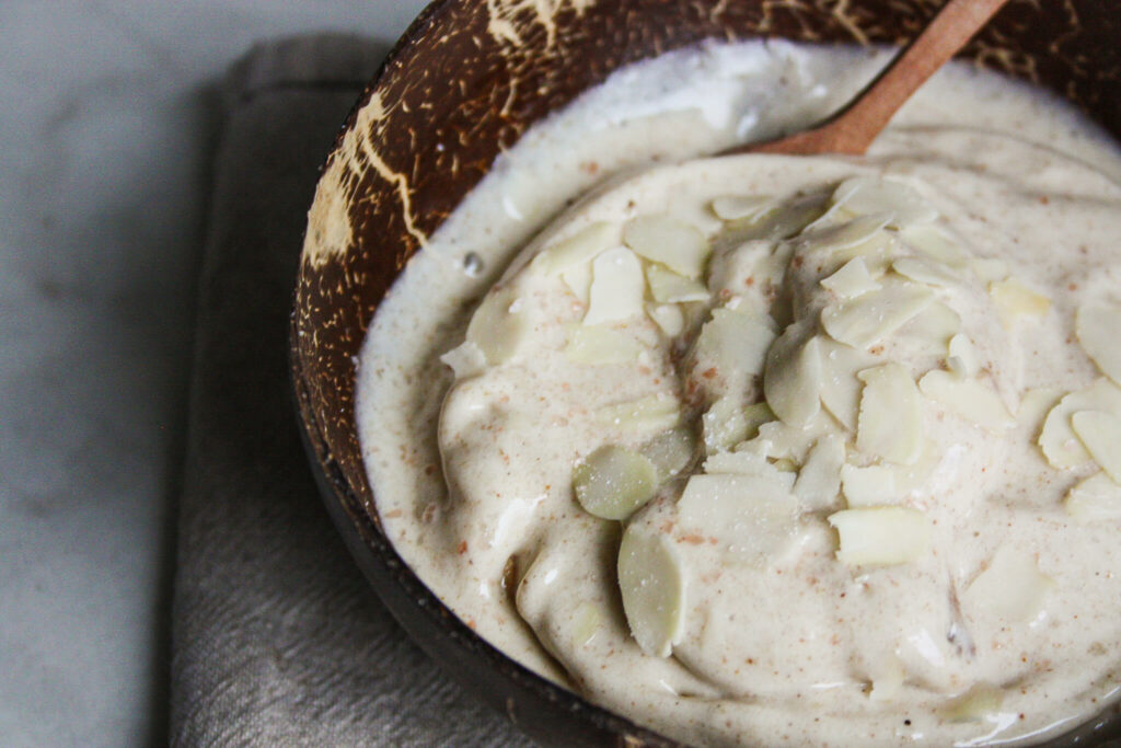Lody bananowe z masłem orzechowym