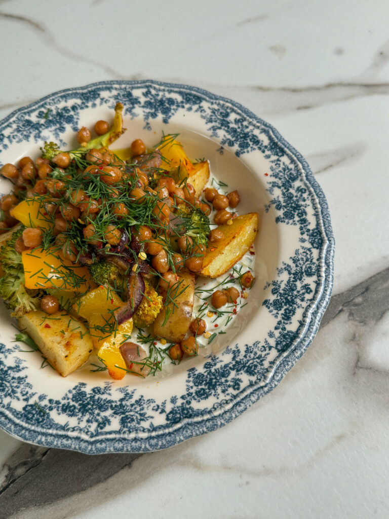 Tzatziki bowl with grilled vegetables